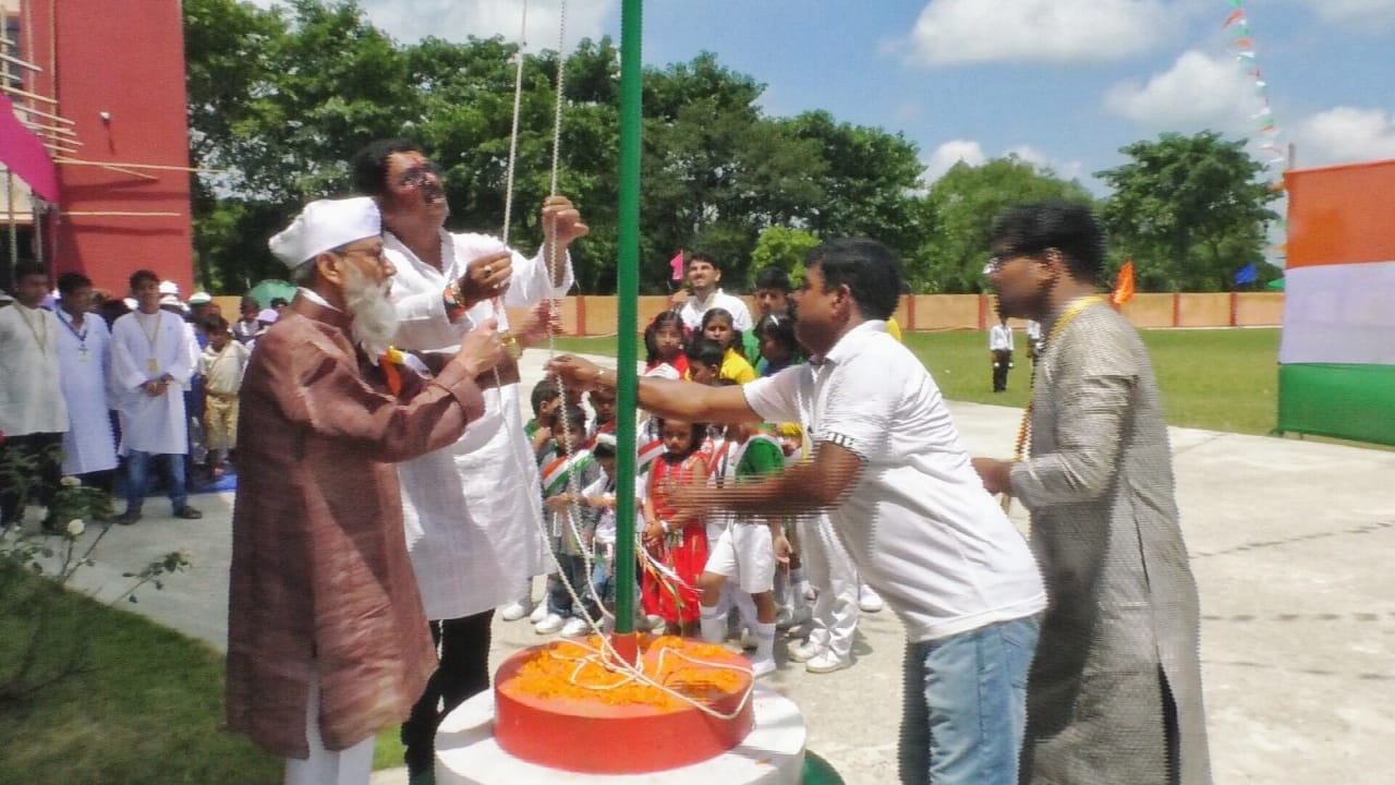 INDEPENDENCE DAY FLAG HOSTING